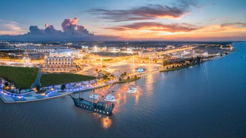 TIỀM NĂNG AQUA CITY NHÌN TỪ MÔ HÌNH ĐÔ THỊ LIỀN KỀ SÂN BAY