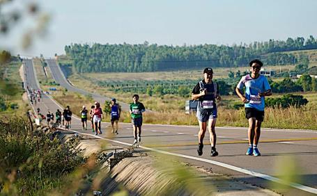 HƠN 3.000 VẬN ĐỘNG VIÊN CHẠY PHAN THIẾT MARATHON 2024