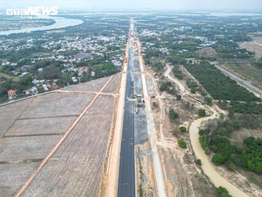 TẤP NẬP THI CÔNG VÀNH ĐAI 3 QUA ĐỒNG NAI, NHIỀU GÓI THẦU TĂNG TỐC VỀ ĐÍCH