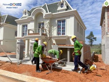 NOVAWORLD PHAN THIET: GOLF VILLAS ĐẨY MẠNH TIẾN ĐỘ, MỤC TIÊU BÀN GIAO QUÝ 2/2025